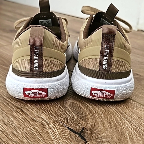 Vans UltraRange Shoes – Sand and White – Lightweight and Stylish - Picture 4 of 7